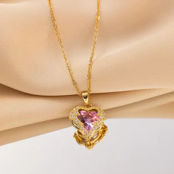 Wholesale Romantic Heart Shape Titanium Steel Copper Plating Inlay Artificial Crystal Pendant Necklace