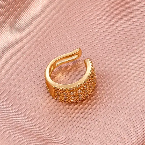 Wholesale Retro Micro-set Zircon Women's Fashion Wide Geometric C-shaped Copper Ear Clips
