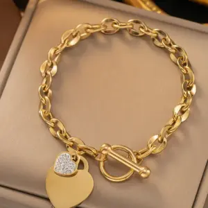 Diamond in the Debris Heart-Shaped Gold 5135