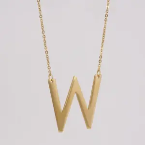 Gold W [with Chain]]