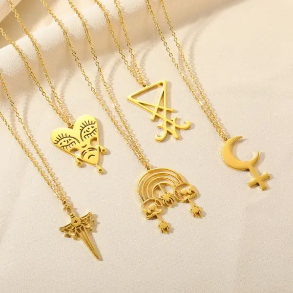 PVD Coated Real Gold Plated Devil'S Eye Heart Shape Butterfly Stainless Steel Simple Style Waterproof Non Tarnish 304 Stainless Steel Lobster Trigger Clasp Closure Pendant Necklace