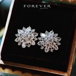 D0179 Ice Flowers Stud Earrings