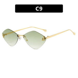 As shown in the picture / double green