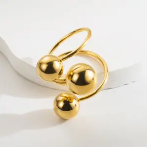 Gold / Three Balls