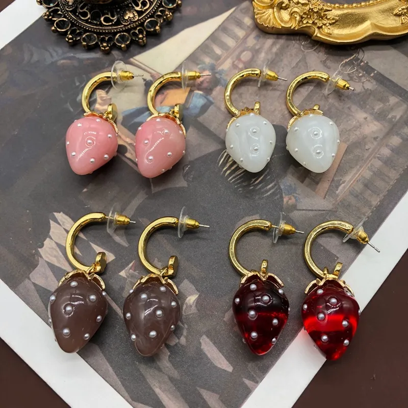 Wholesale 1 Pair Retro Strawberry Alloy Plating Inlay Pearl Women's op Earrings