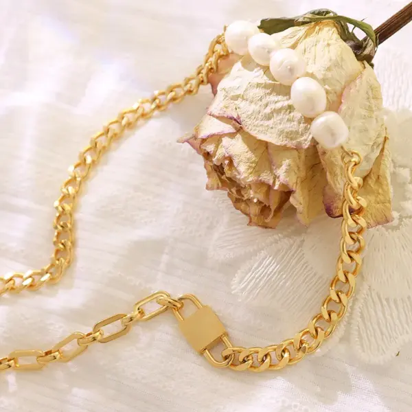 Wholesale PVD Coated Real Gold Plated 18K Gold Geometric 304 Stainless Steel Fashion Waterproof Non Tarnish 304 Stainless Steel Necklace