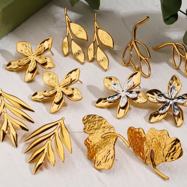 304 Stainless Steel Leaf Leaves Flower PVD Coated Real Gold Plated Modern Style Classic Style Commute Waterproof Non Tarnish Ear Studs