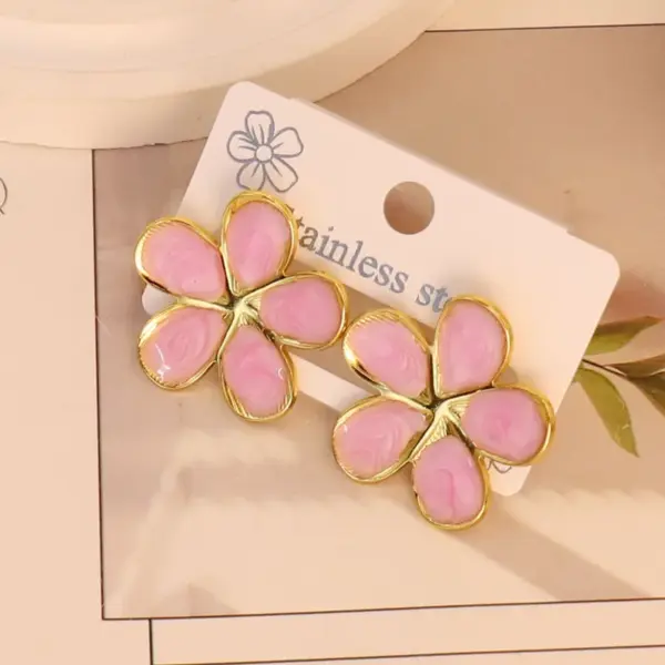 Wholesale Ion Plating (IP) 18K Gold Plated Round Square Flower 304 Stainless Steel Simple Style Waterproof Non Tarnish Ear Studs