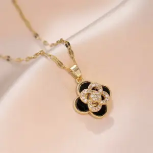 X0112 Gold 11 Red Four-Leaf Flower Necklace [With Pendant]