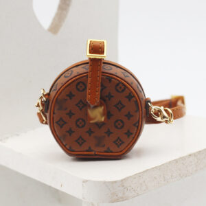 Semicircular bag light brown