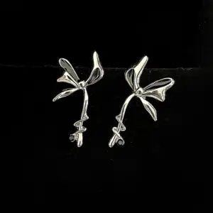 Shaped Bow Earrings