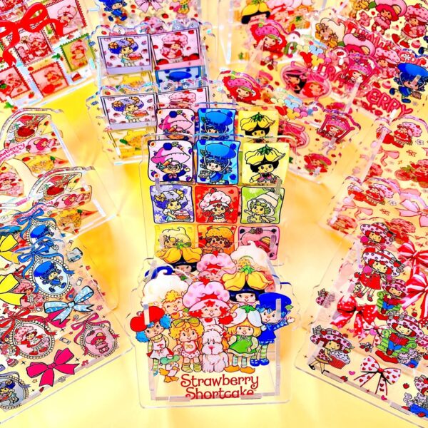 Wholesale Acrylic Pen Holder and Pen Box Storage Cross-Border Tk Beauty Area Popular Strawberry Girl Strawberry Shortcake