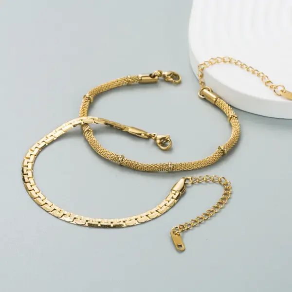 Fashion Geometric 304 Stainless Steel 18K Gold Plated No Inlaid Bracelets In Bulk