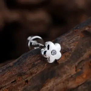 3373 Silver / Ear Studs