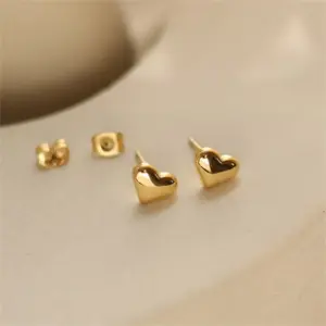 PVD Coated 14K Gold Real Gold Plated Heart Shape Stainless Steel Simple Style Waterproof Non Tarnish Ear Studs