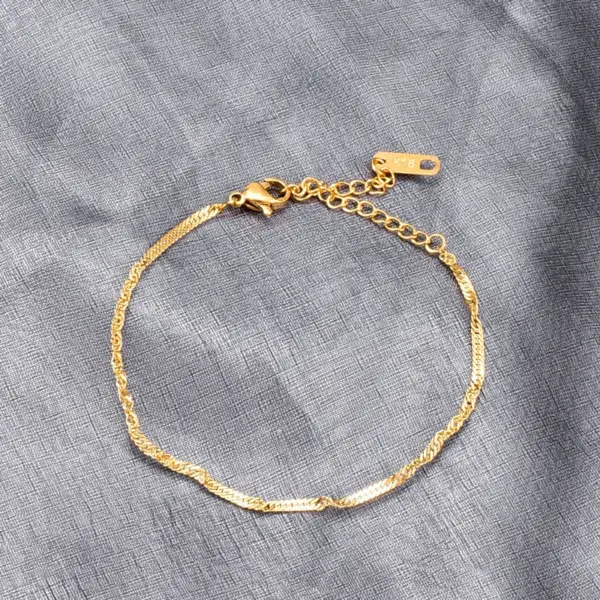 oly-8920ce13ae88eae193549dd90dd7f933 Wholesale PVD Coated Real Gold Plated 18K Gold Heart 304 Stainless Steel Titanium Steel Waterproof Non Tarnish 304 Stainless Steel Titanium Steel Bracelets