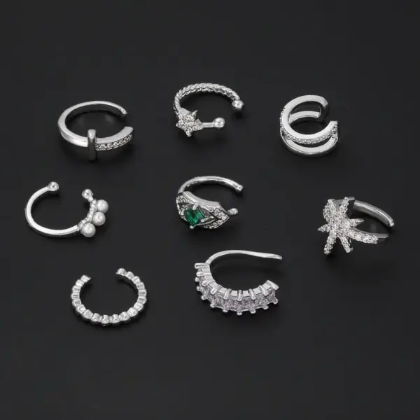 Wholesale 1 Piece Vintage Style C Shape Geometric Star Plating Inlay Copper Zircon Ear Cuffs