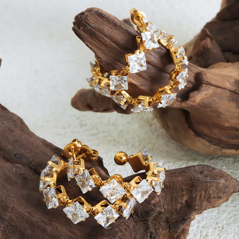 Wholesale 304 Stainless Steel C Shape PVD Coated Zircon 18K Gold Plated Real Gold Plated Luxurious Shiny Waterproof Non Tarnish Plating Inlay Gold Sie