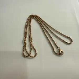 2.0 Golden Square Pearl Titanium Steel Necklace 70cm