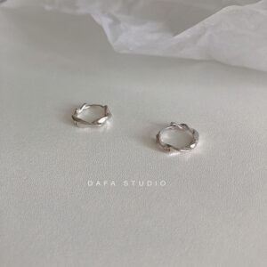 Twist earrings-white gold