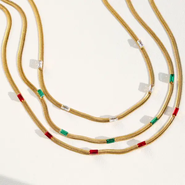 Wholesale 18K Gold Plated 304 Stainless Steel Necklace Vintage Inlaid Diamond Snake Bone Chain For Women Non-Fading Collarbone Chain With Rhinestones