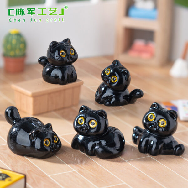 Wholesale Micro-landscape creative cute little black cat baby house DIY decorations adorable accessories mini car desktop small ornaments