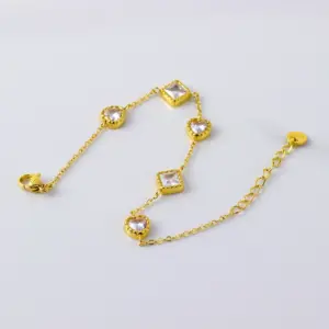 Gold White Diamond Bracelet / 18K