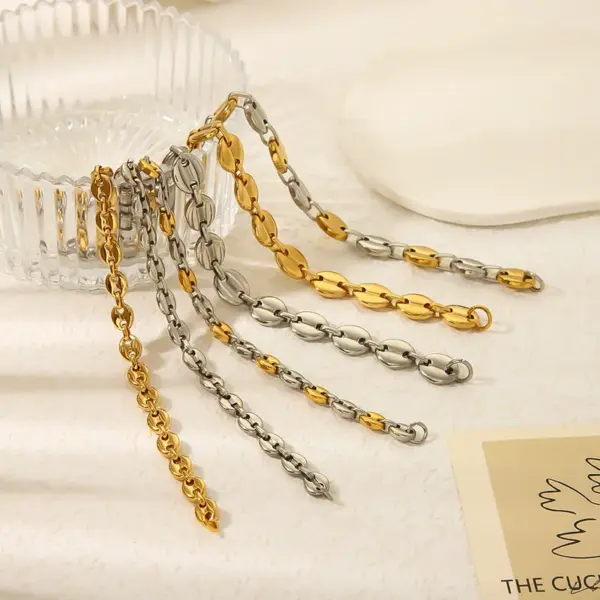 Wholesale 304 Stainless Steel Geometric Electroplating 18K Gold Plated Golden Plated Vintage Style Simple Style Plating Gold Silver Bracelets