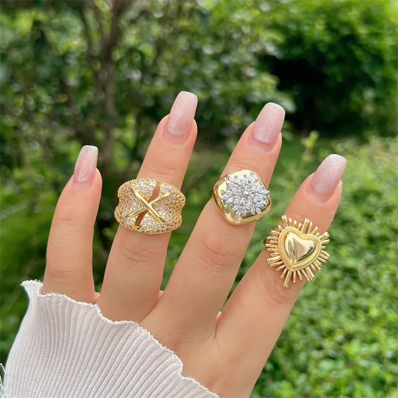 Wholesale Rack Plated Long-Lasting 18K Gold Geometric Heart Shape Copper Basic Retro Classic Style Open Rings