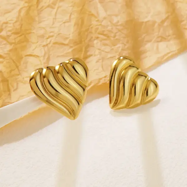 201 Stainless Steel 304 Stainless Steel Geometric Heart Shape Flower Electroplating Stone-Free Imitation Gold Simple Style Classic Style Irregular Hollow Out Multicolor-Golden Yellow Ear Studs