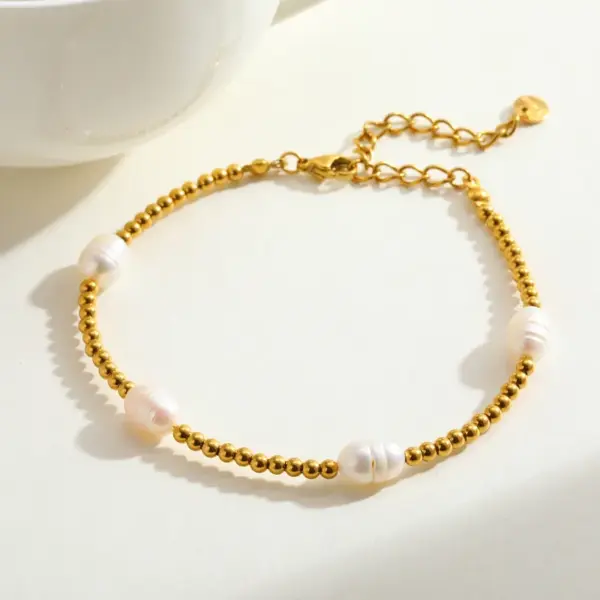 Wholesale 304 Stainless Steel Gold Plated Vacuum Electroplating (In Furnace) Gold Steel Color Women's Suitable Beaded Chain Bracelet Round Pearl Elegant Novel Design