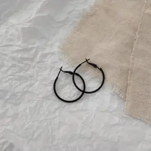 Black / 20mm Pair