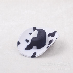 White hat black color block style