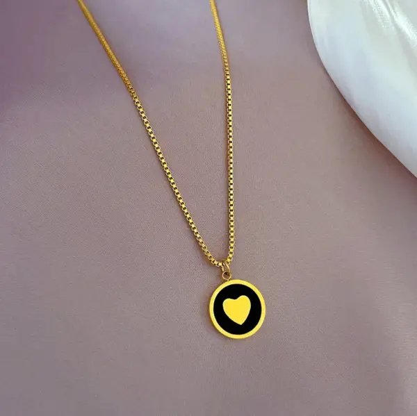 PVD Coated Real Gold Plated Round Heart Shape Titanium Steel Fashion Waterproof Non Tarnish Titanium Steel Pendant Necklace