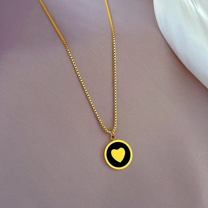 Wholesale PVD Coated Real Gold Plated Round Heart Shape Titanium Steel Fashion Waterproof Non Tarnish Titanium Steel Pendant Necklace