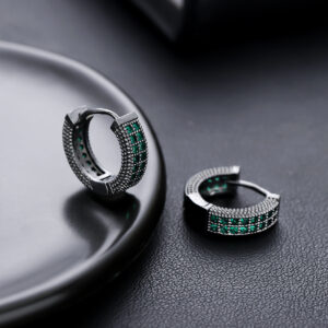 European and American black green diamond (one pair)