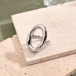 Light Gold Hollow Oval Open Ring (Steel Color)【Inner Diameter: 18mm】 / 1 Pc/Package