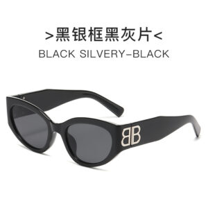 Black frame black and gray film (silver b)