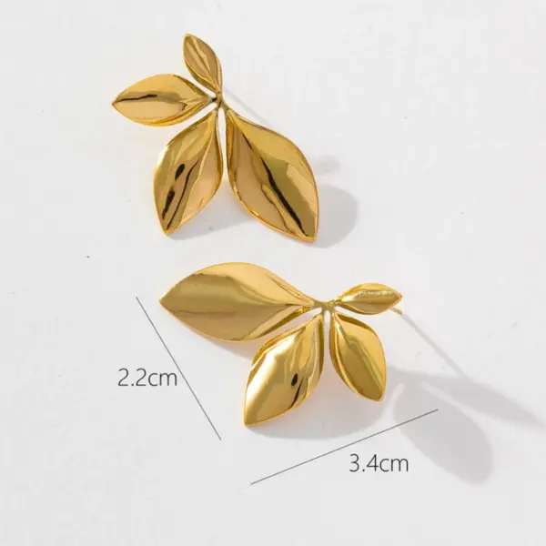 Wholesale Real Gold Plated 316 Stainless Steel PVD Coated Leaf Dragonfly Basic Simple Style Classic Style Hoop Earrings For Women's