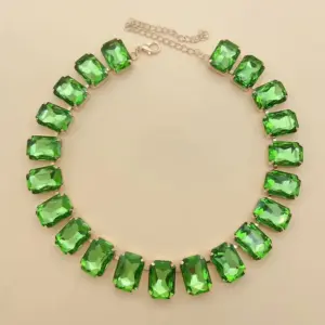 Light / Green