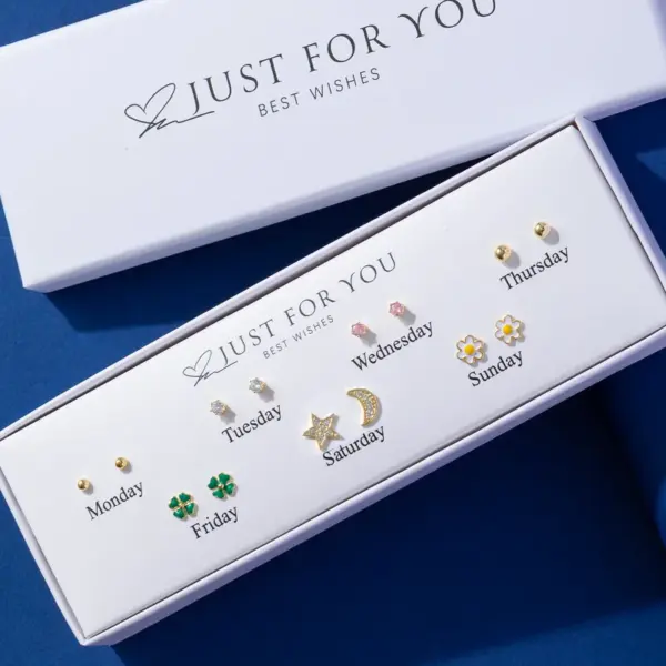 Wholesale 1 Set Casual Elegant Animal Floral Daisy Copper Artificial Pearls Artificial Diamond Rack Plated Plated 14K Gold Plated 16K Gold Plated Women's Gold Silver Ear Studs