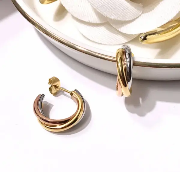 304 Stainless Steel C Shape Multicolor PVD Coated 18K Gold Plated 18K Gold Simple Style Waterproof Non Tarnish Plating Gold Ear Studs