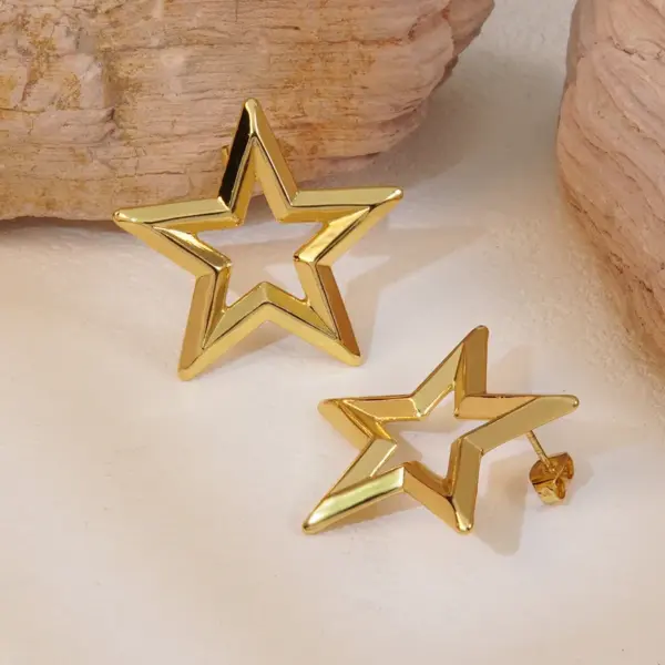1 Pair Elegant Simple Style Classic Style Star 304 Stainless Steel Imitation Gold Electroplating Ear Studs