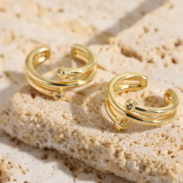 Retro Simple Style C Shape Copper Plating Inlay Zircon Ear Cuffs 1 Pair