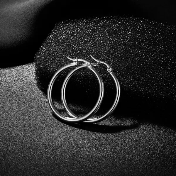 Wholesale Classic Style Titanium Steel Hypoallergenic Circle Earrings