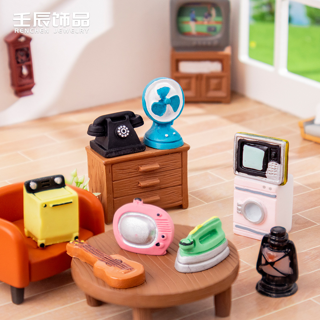 Wholesale Simulation Retro Home Appliances TV Radio Micro Landscape Mini Doll Aessories