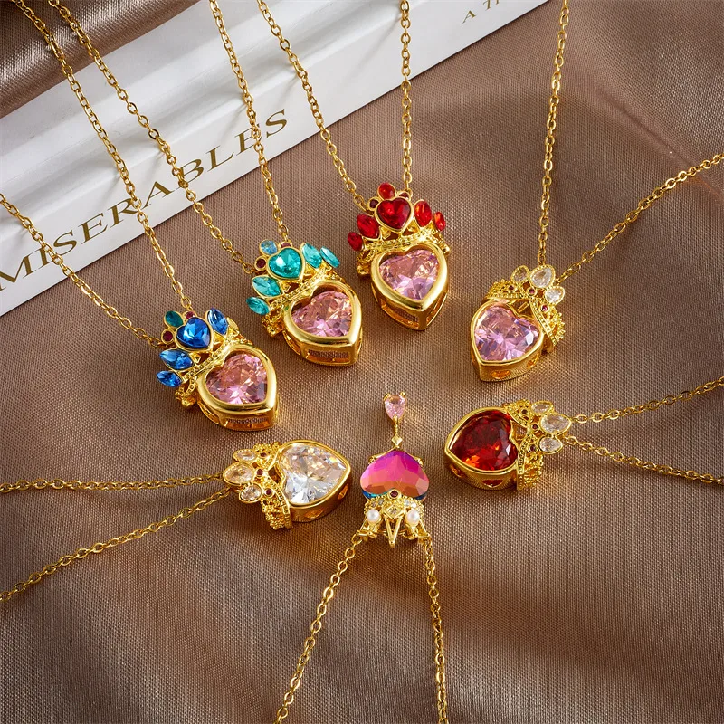 Wholesale Copper Gold Plated Classic Style Plating Heart Shape Crown Pendant Necklace