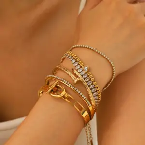 Wholesale INS Style Elegant Simple Round Oval Heart Shape 304 Stainless Steel Clasp Bracelet Pearl Zircon Bracelet Set Furnace Vacuum Electroplating 18K Women's Jewelry