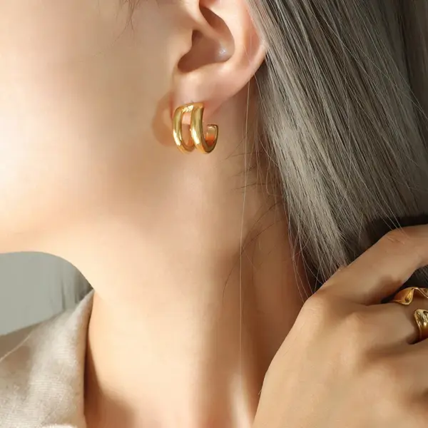 Wholesale 1 Pair Fashion C Shape Plating Titanium Steel Earrings