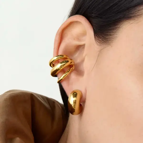 Wholesale 1 Pair Vintage Style Classic Style Commute C Shape Hollow Out 304 Stainless Steel 18K Gold Plated Ear Cuffs